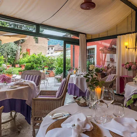 Отель Charming Dei Chiostri Фоллина