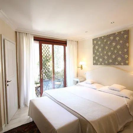 Hotell Charming Dei Chiostri