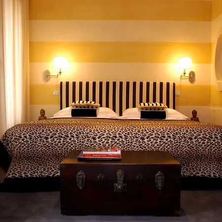 Charming Dei Chiostri Фоллина