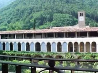 Charming Dei Chiostri Hotell 4*