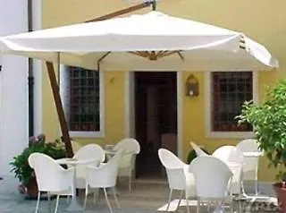 Отель Charming Dei Chiostri Фоллина