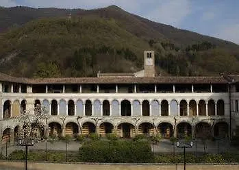 Dei Chiostri 4*