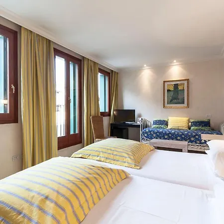 Charming Dei Chiostri Hotell
