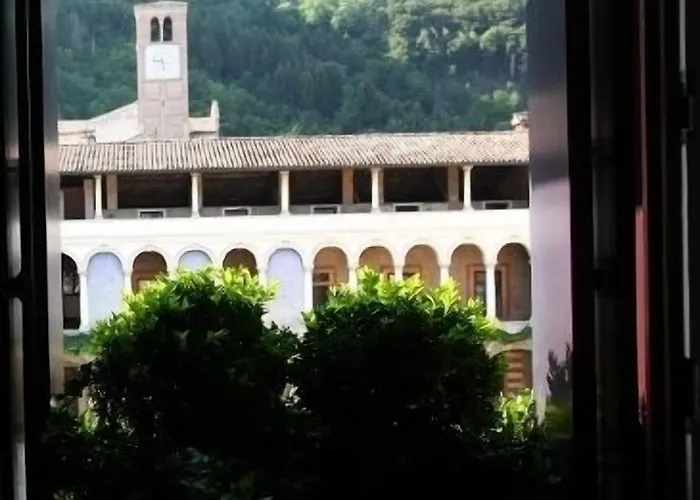 Charming Dei Chiostri Hotel