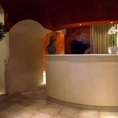 Hotel Charming Dei Chiostri 4*