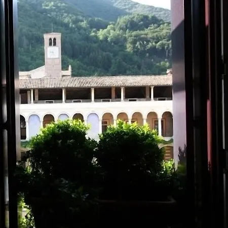 Charming Dei Chiostri Hotel