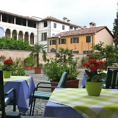 Hotel Charming Dei Chiostri 4*