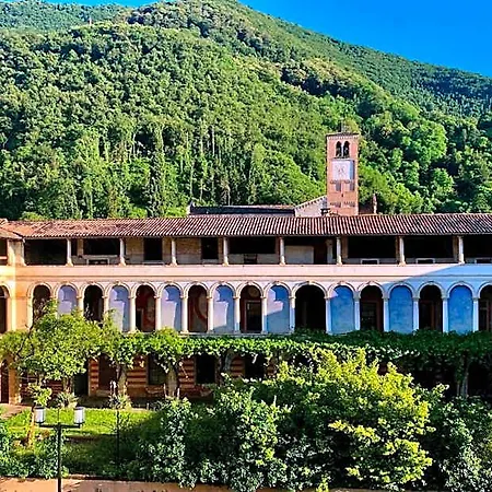 Charming Dei Chiostri