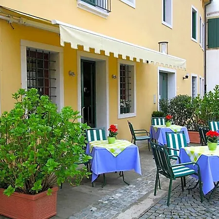 Charming Dei Chiostri Hotel